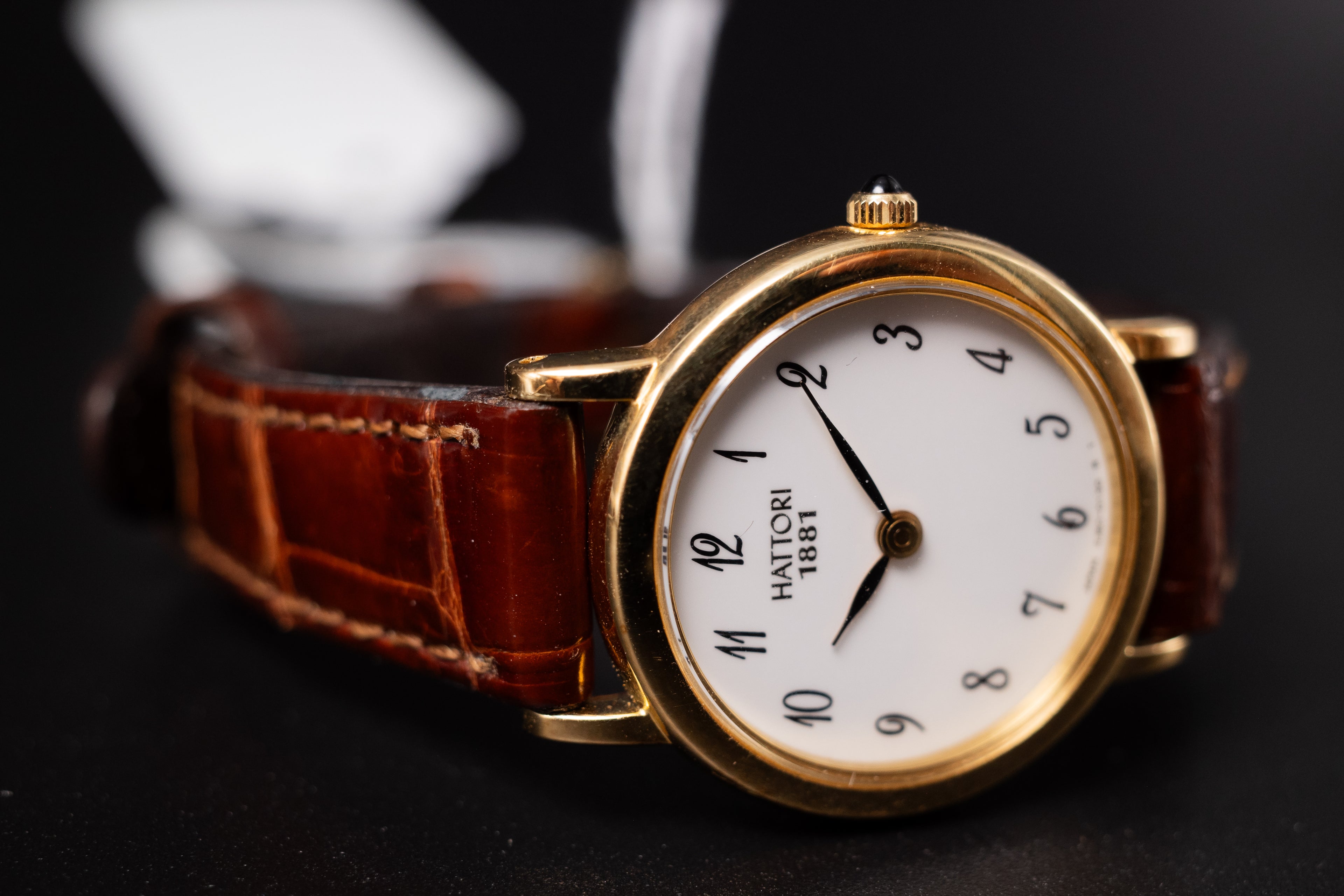 Excellent Hattori 1881 Ref. "4J80-0130 R 1" Seiko 18KYG Mens Wrist Watch MINT
