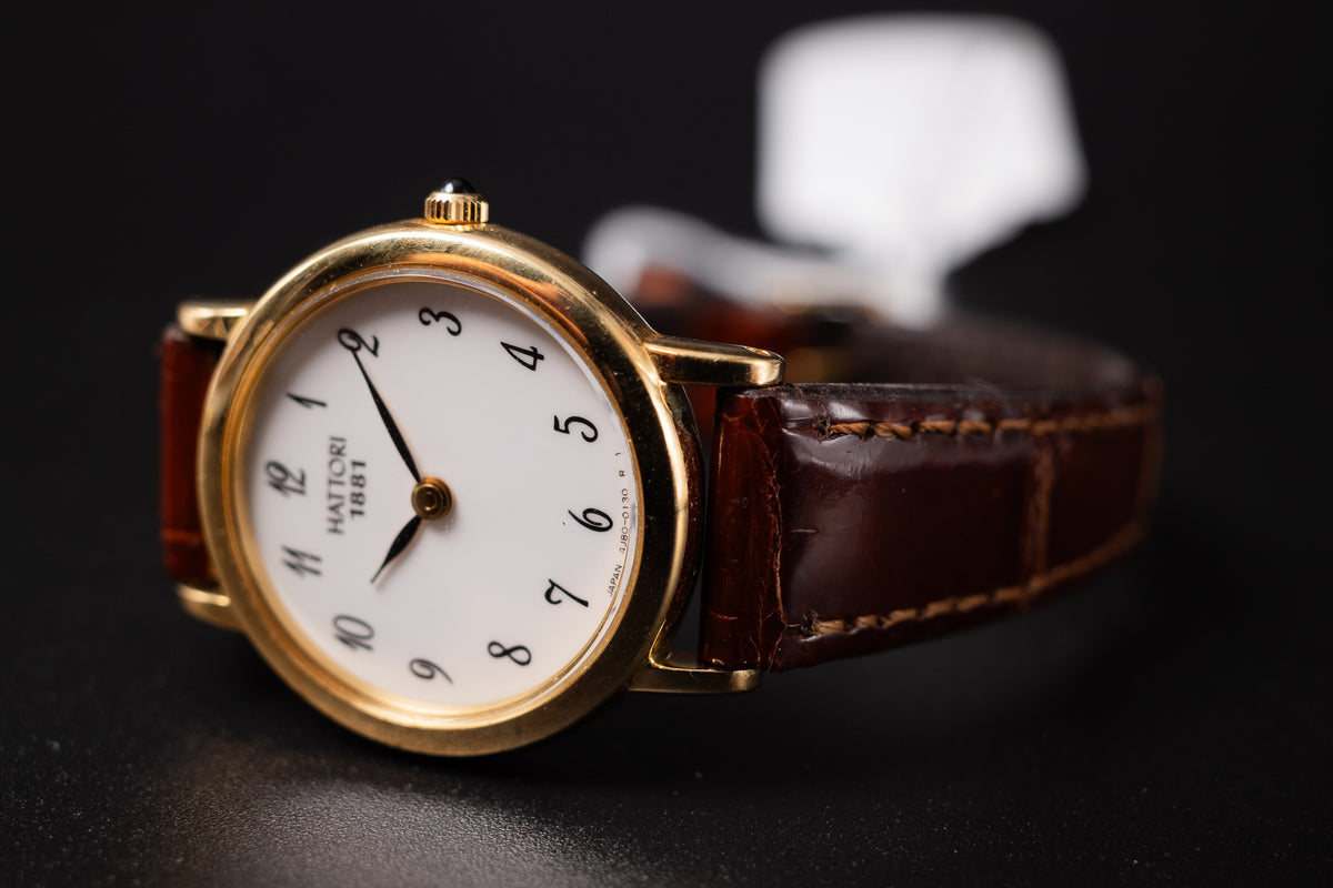 Excellent Hattori 1881 Ref. "4J80-0130 R 1" Seiko 18KYG Mens Wrist Watch MINT