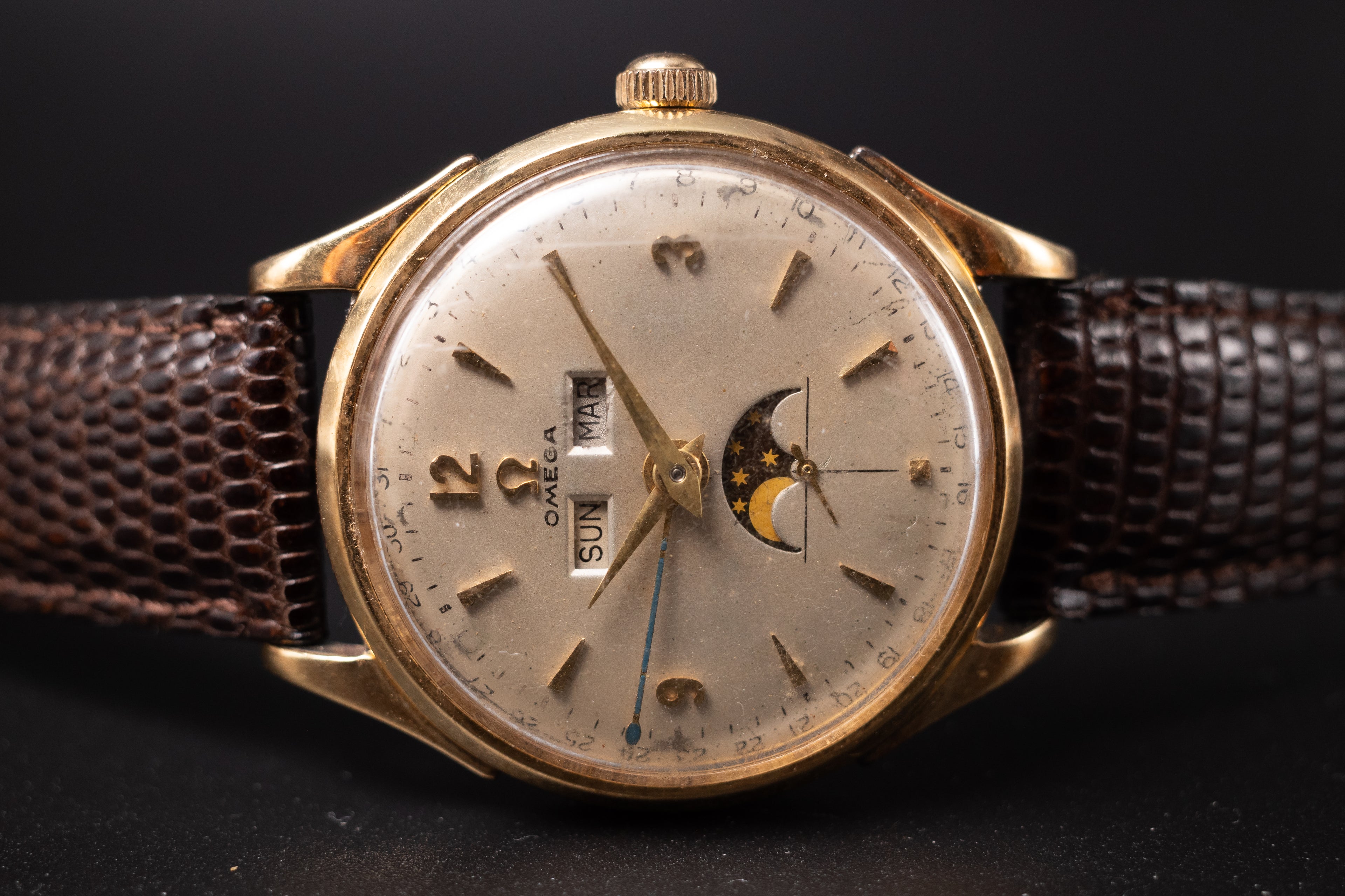 Beautiful Vintage Omega Cosmic Moonphase Triple Date Calendar Watch Ref 2606-4